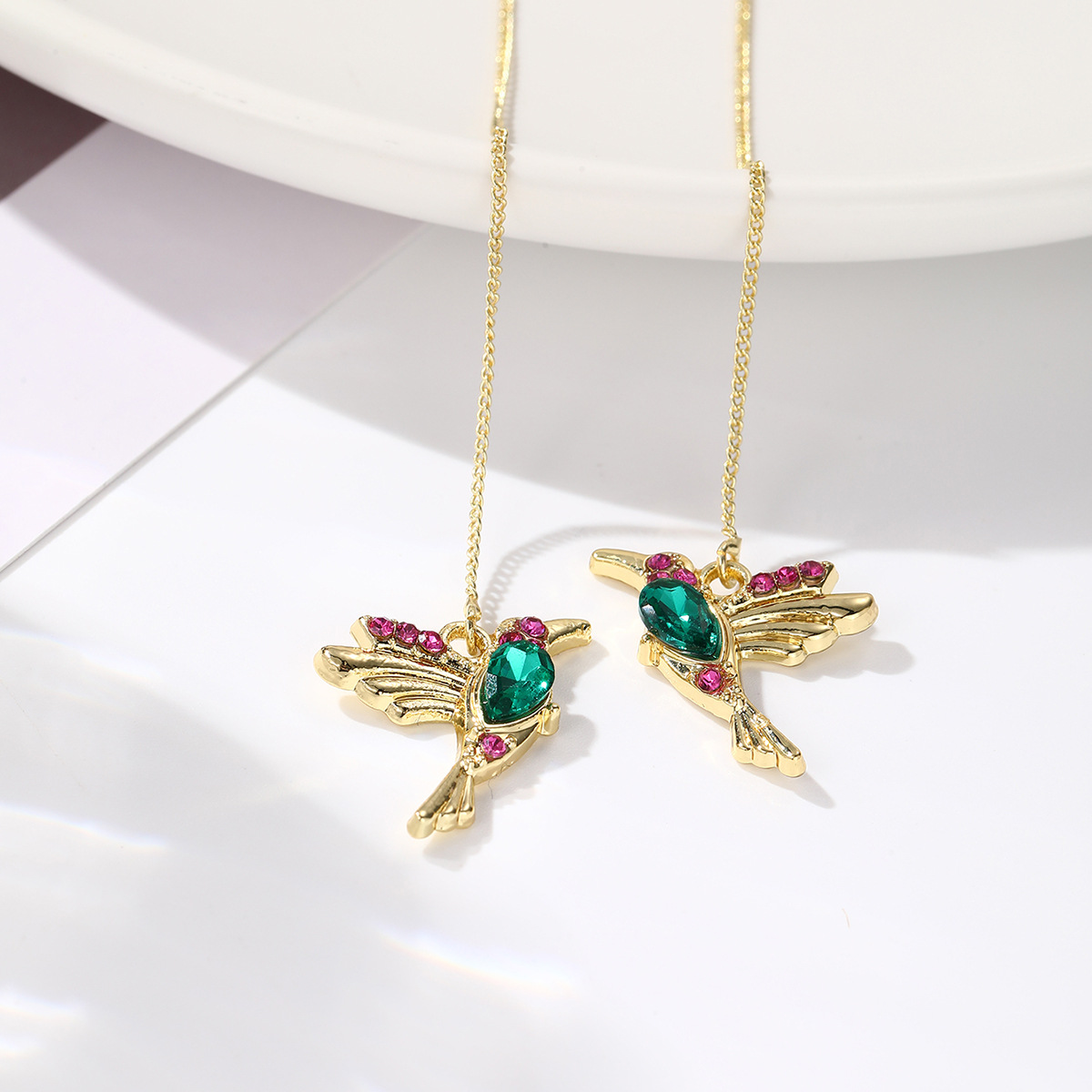 hot accessories Long high end pearl earrings Zircon crystal bee earrings Colorful bird earrings_voghion.com