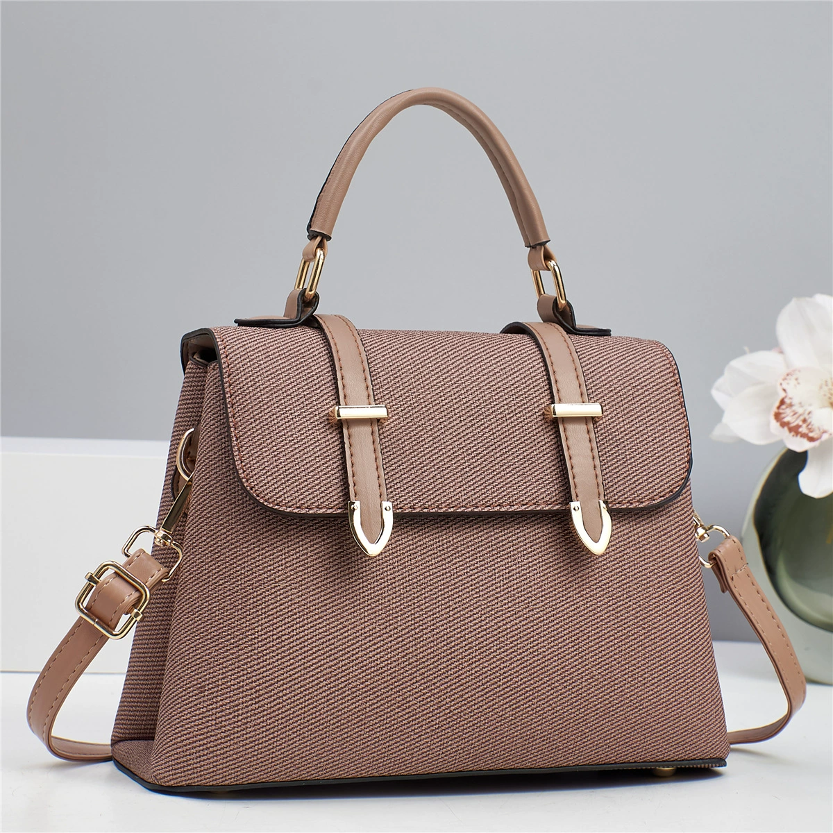 Shoulder bag, purse, capacious one-shoulder bag, bright catchy style, Korean style