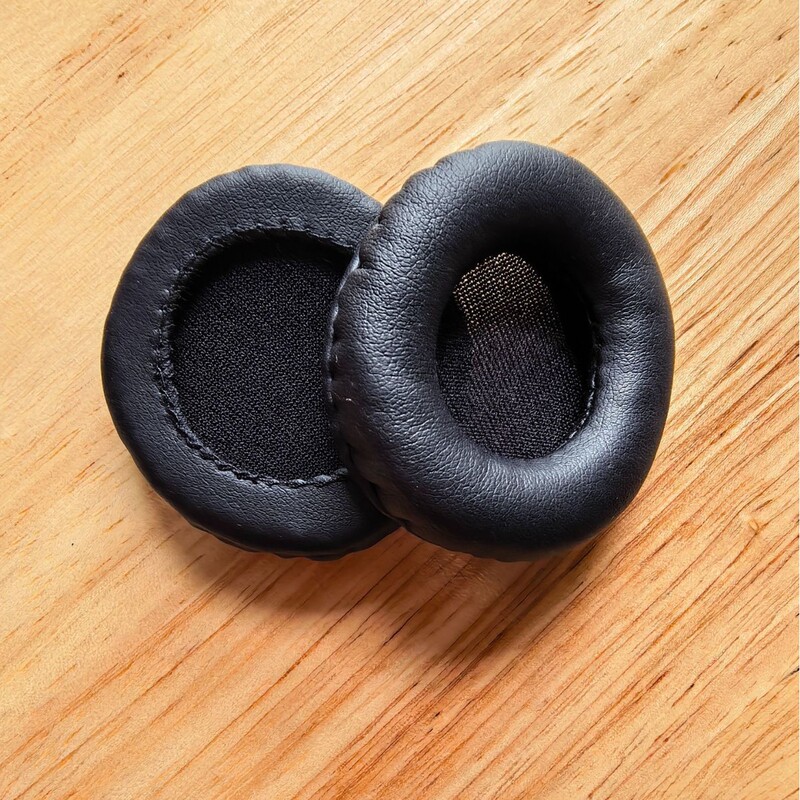 Suitable for Logitech headphones H57e H650e ear cushions. Not comparable to counterfeit Logitech H570H650