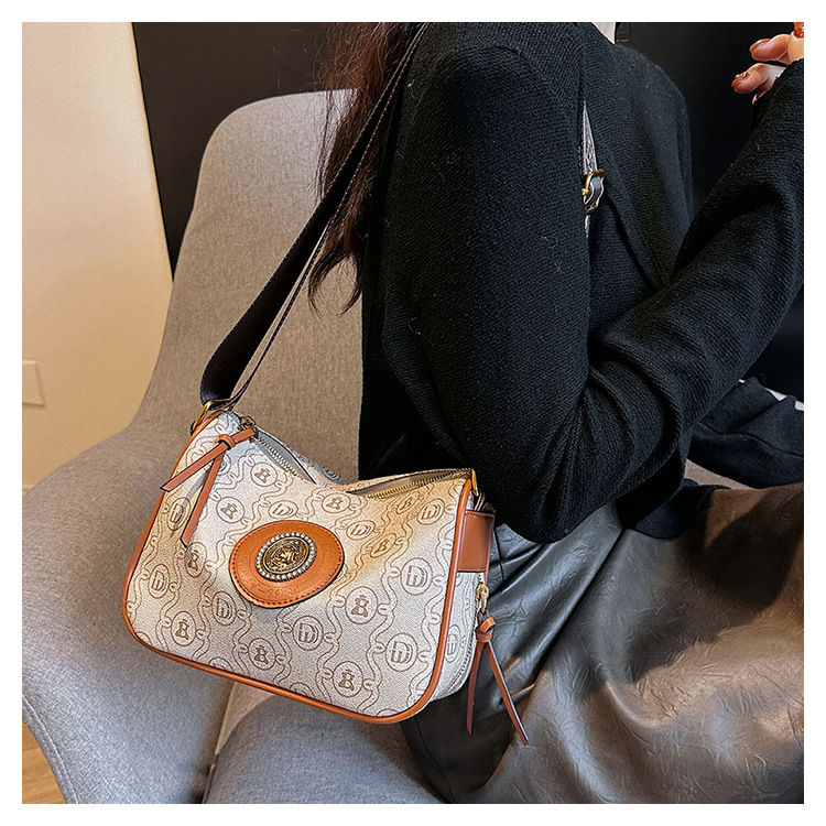 Women's Shoulder Bag With Antique Print And Wide Strap Small_voghion.com