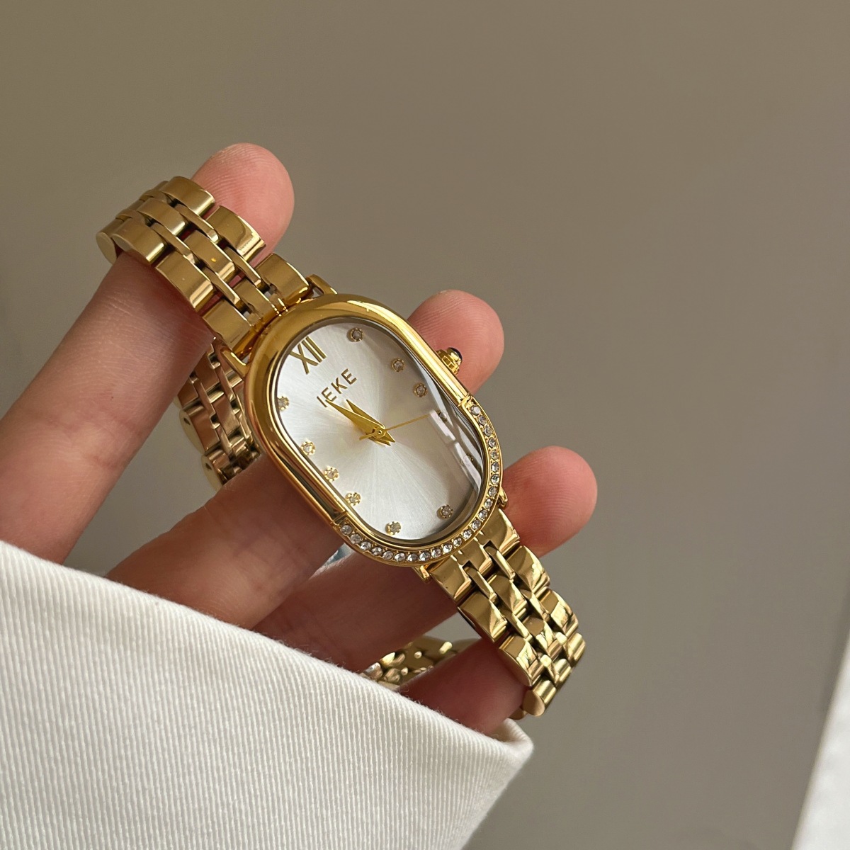 Pointer Display Type Butterfly Double Snap Buckle Style Casual Elegant Luxurious Oval Butterfly Double Snap Quartz Watch