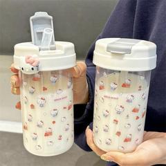 ハローキティ大容量ストローカップ女子かわいいアニメ学生プラスチックカップ耐衝撃性耐高温カップ