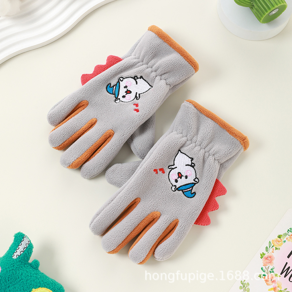Guantes de invierno para niños con guantes de terciopelo de dibujos animados al aire libre para montar a favor de la piel, guantes de terciopelo de grano para niños y niñas.
