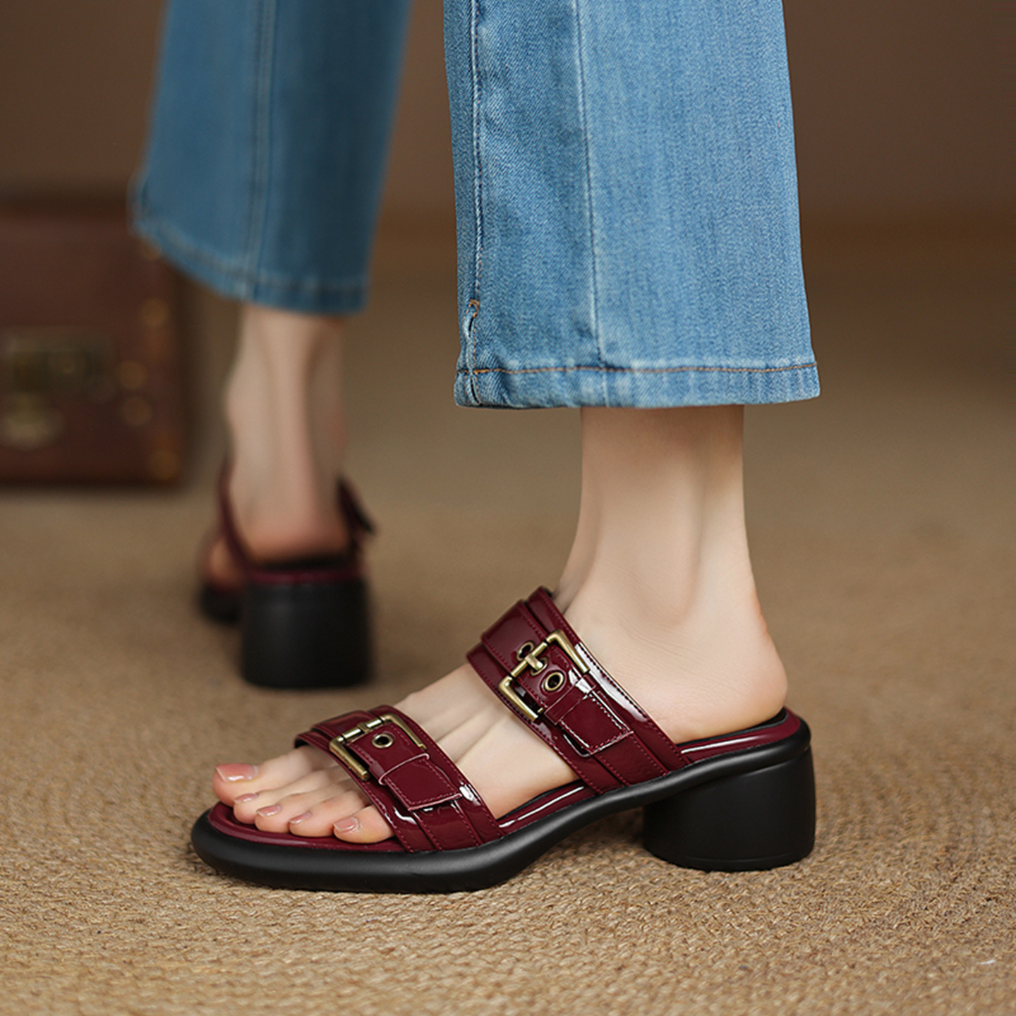 Sandal cao gót nữ hở mũi quai ngang khóa thắt lưng, đế dày mùa hè — đen