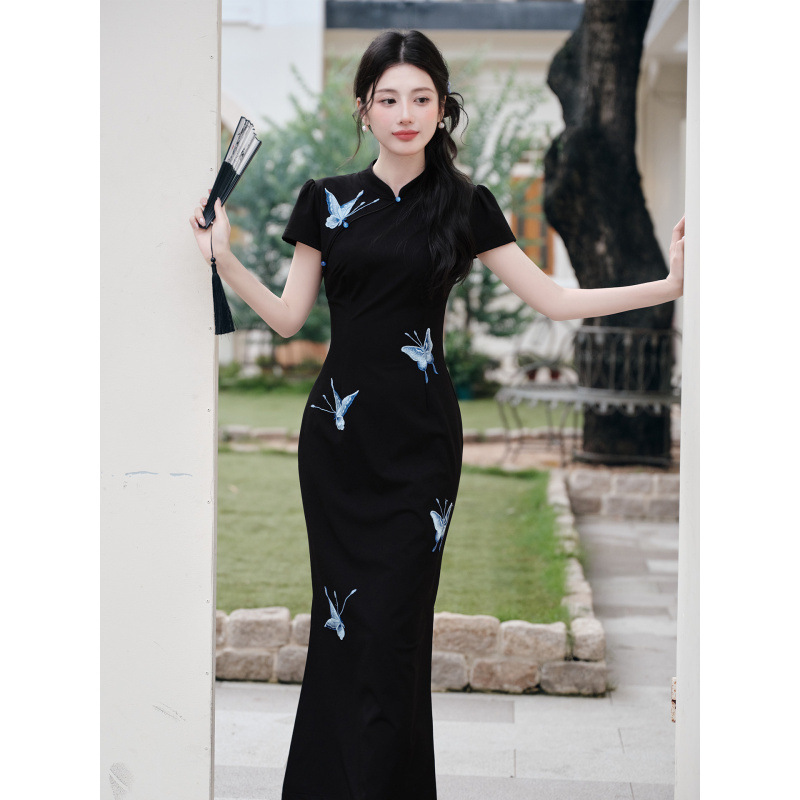 新しい中国風の改良されたチャイナドレス女性のための春と夏のレトロな蝶刺繍黒のロングスカートエレガントなデイリースタイル|undefined
