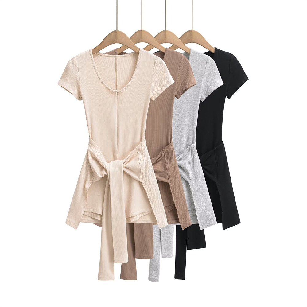 YPFF trendy women's tight waist strap deep V-neck fitness jumpsuit waist slim-fit short sleeve two-piece suit