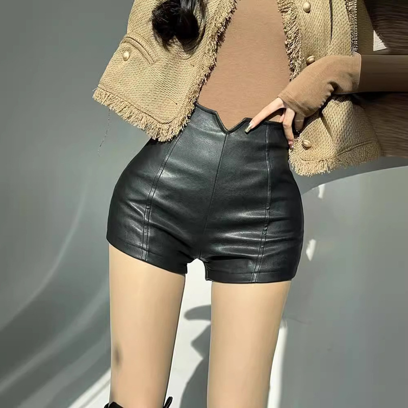 Black High-Waisted Leather Shorts for Women, Autumn and Winter Korean Style New Tight-Fitting Hip-Hugging Versatile Matte Pu Leather Hot Girl Outerwear Boot Shorts Black High-Waisted Leather Shorts for Women, Autumn and Winter Korean Style New Tight-Fitting Hip-Hugging Versatile Matte Pu Leather Hot Girl Outerwear Boot Shorts