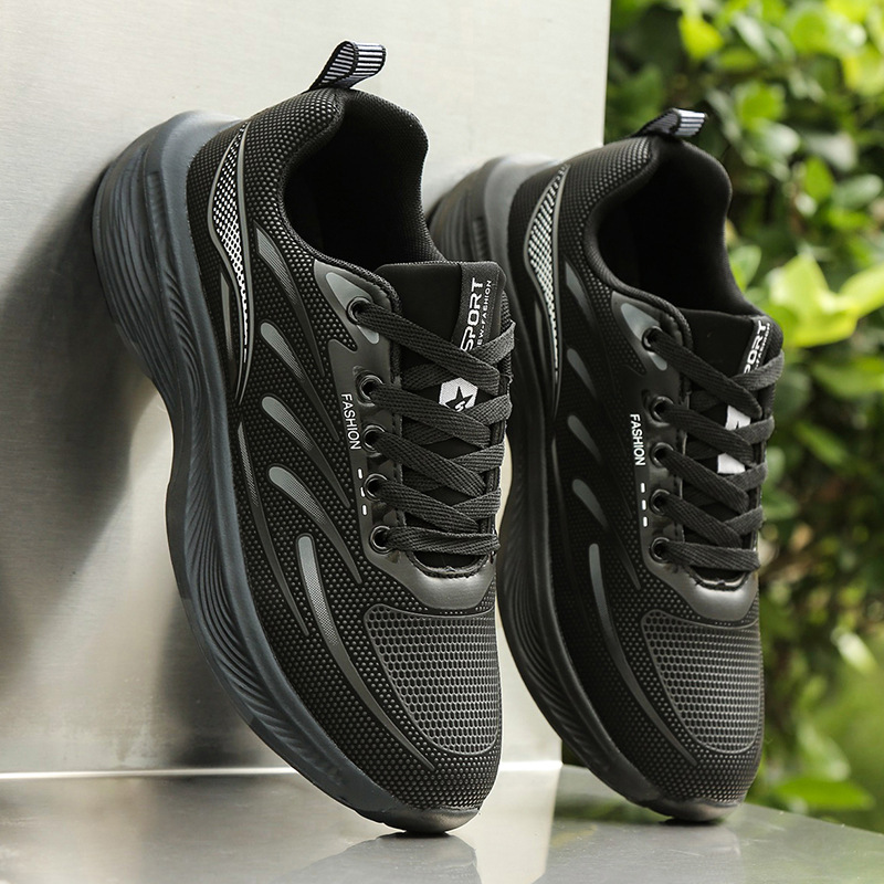 Otoño e invierno para hombres nuevos zapatos para hombres zapatos de trabajo negros casuales zapatos para correr zapatos deportivos de cuero comercio exterior transfronterizo