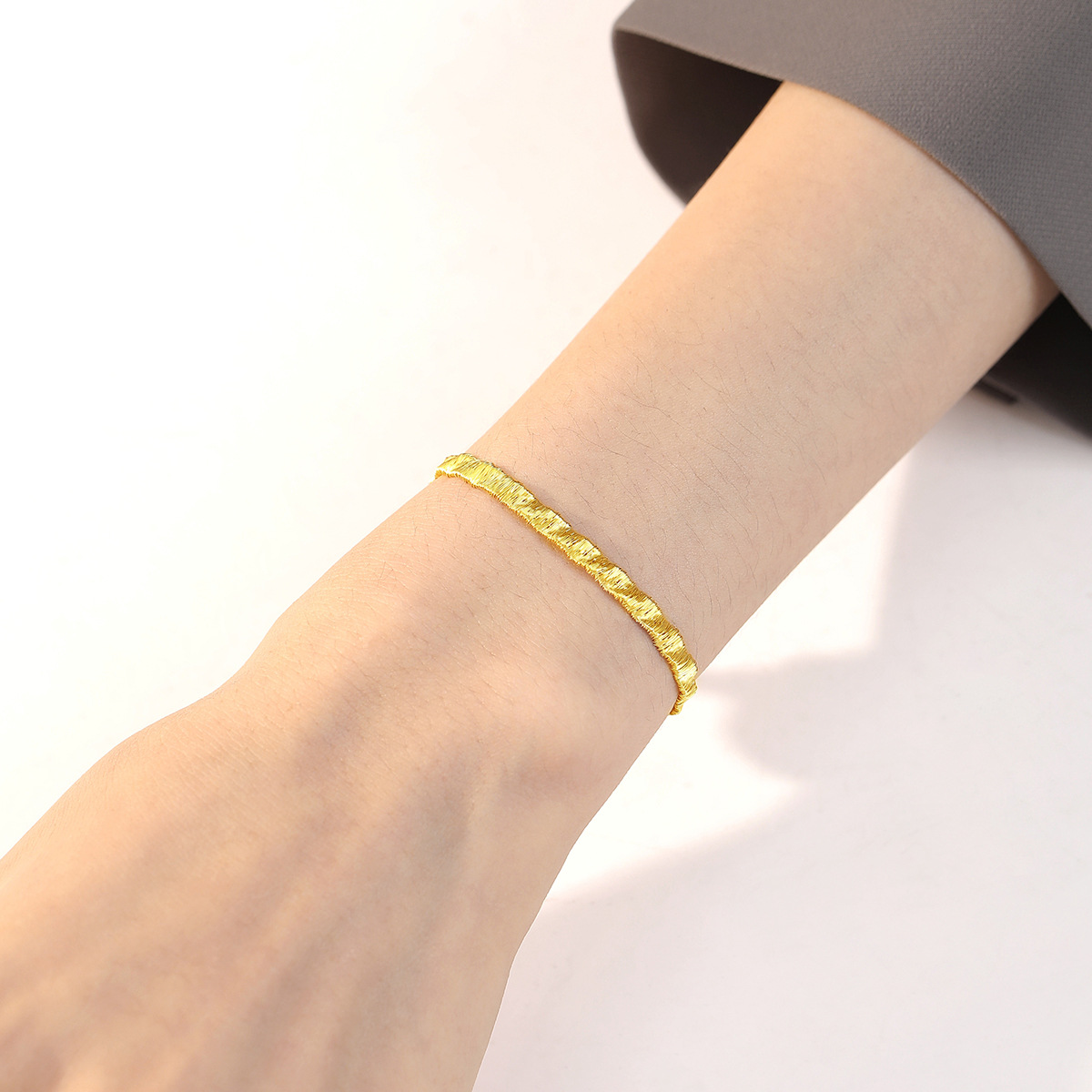 Brushed Finish S925 Silver Embossed Bracelet 4M Dazzling Luxurious Birthday Gift Jewelry Accessories_voghion.com