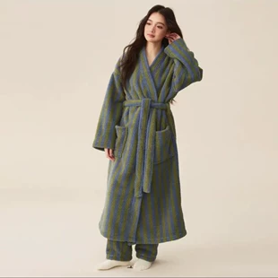 Удлинённый халат из кораллового флиса утеплённый парный