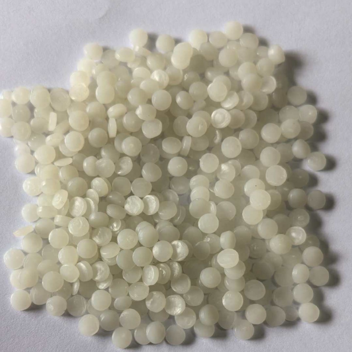 透明HDPE再生颗粒 塑木户外家具专用 抗盐雾耐腐蚀 十年保色承诺