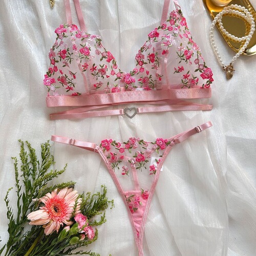 European and American Fashion Rose Embroidery Sheer Sexy Heart Button G-String Set