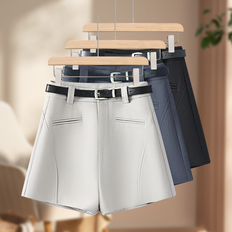 Spring and Summer Stylish Women's High-Waisted Shorts, Fashionable Goddess Style, Slimming Wide-Leg Pants, Versatile Trendy Three-Point Shorts