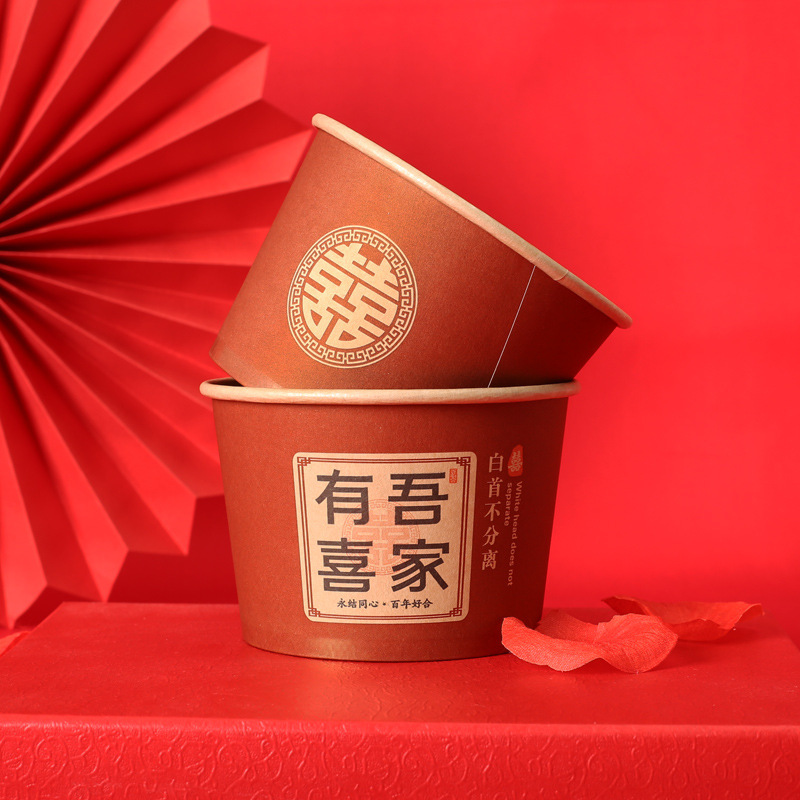 Suministros de bodas, bolos de papel rojo desechables para banquetes de boda especiales, bolos de boda gruesos