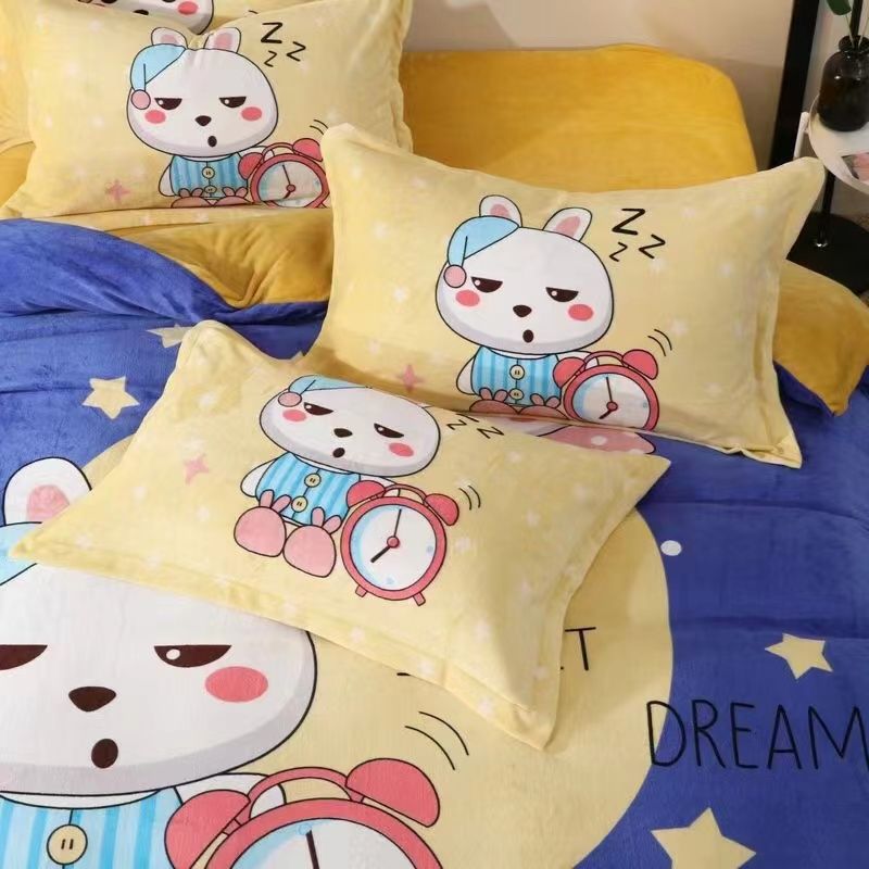 Hello kitty, Hello Kitty, warm pillowcase