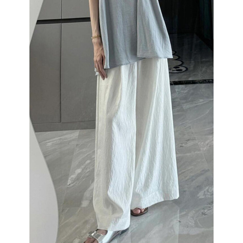 Korean-style sportswear set for women, 2026 summer fashion, elegant, sleeveless top and wide-leg pants, casual two-piece set