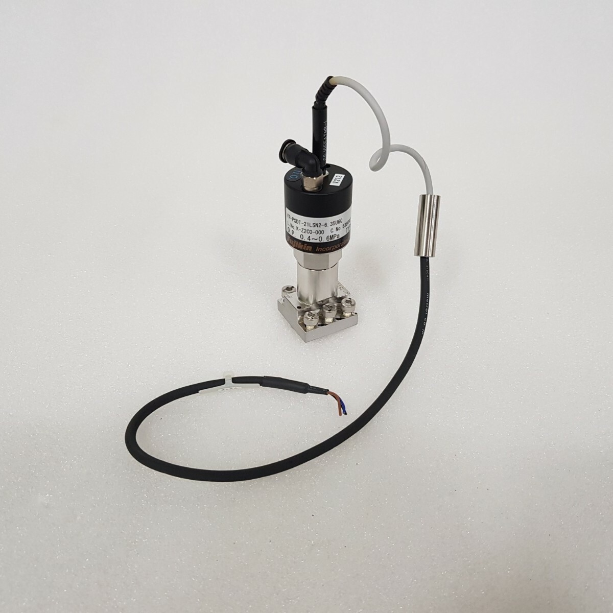 FUJIKIN TYPE N.O. 气门,FP-PSDT-21LSN2-6.35UGC,O.P. 0.4 ~ 0.6