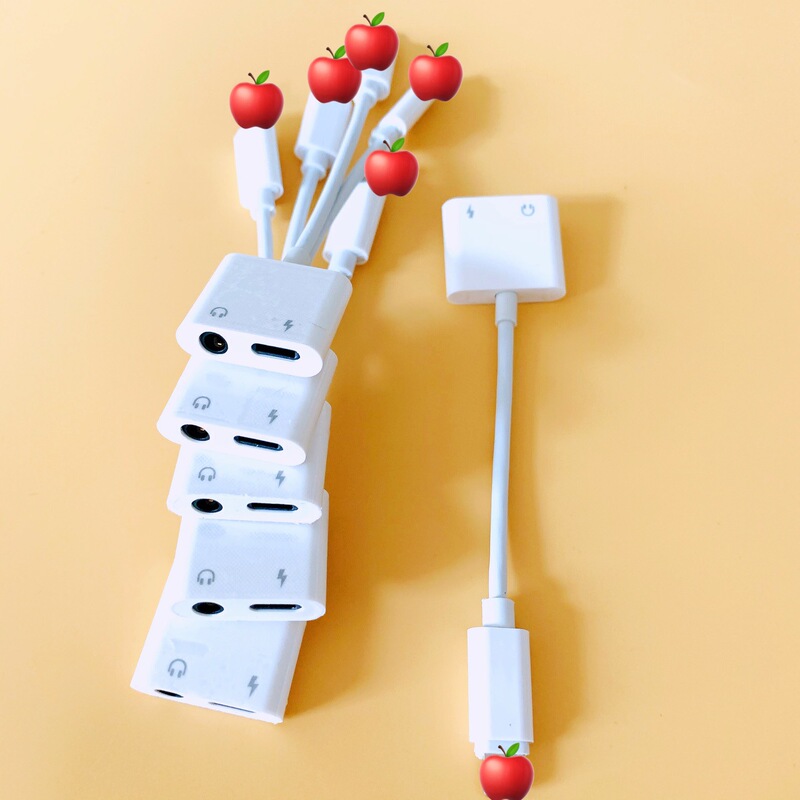 15 max is suitable for Apple earphone adapter 7/8p Line 11/12 charging and listening 13 2-in -1 converter