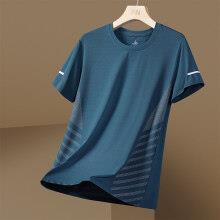 [Puesto en stock] Camiseta de manga corta de seda de hielo para hombre de verano delgada suelta deportes de secado rápido transpirable de alta calidad a rayas T