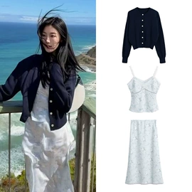 连衣裙;时尚休闲套装;毛衣