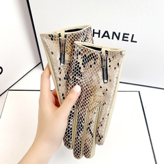 Leather gloves for ladies, thin spring and autumn warm fashion color coated lamb leather, touch screen, riding and driving fashion