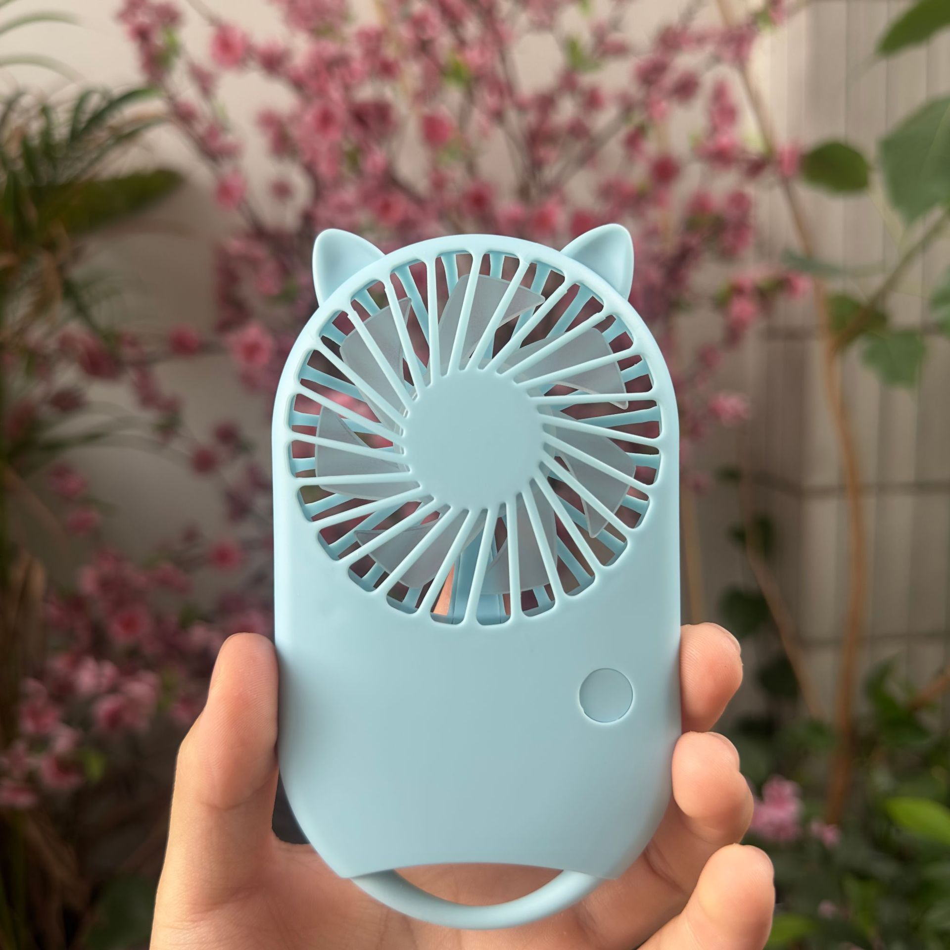 2025 Divertido ventilador pequeño para colgar a mano lindo mini ventilador para mascotas bolsillo de carga usb ventilador pequeño de mano portátil para exteriores