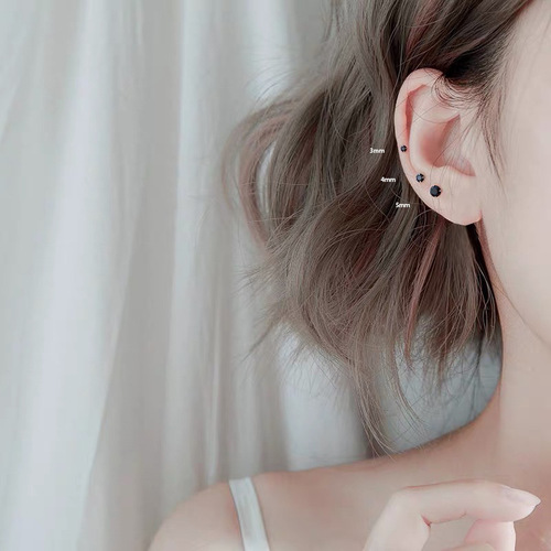 s925 sterling silver black and white zircon earrings are simple, compact and cold-style ear bone nails for men and women to maintain ear holes and do not need to be removed when sleeping