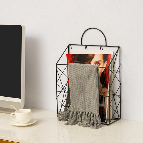 Nordic-style wall-mounted iron magazine rack book room bookshelf living room wall storage rack creative