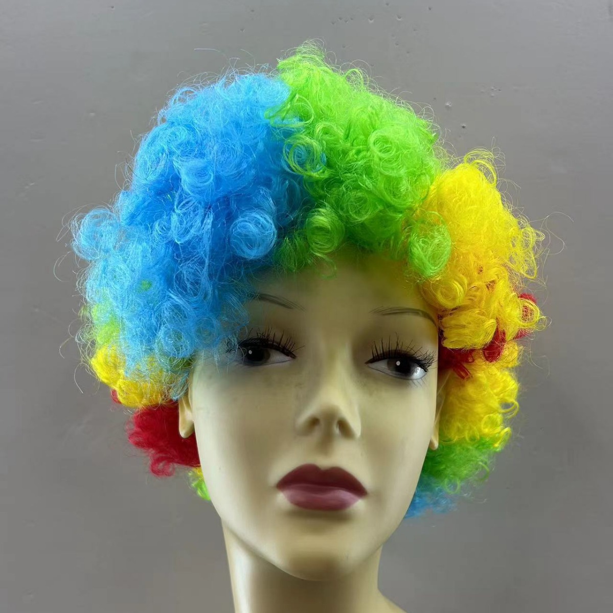 Venta al por mayor transfronteriza colorida cabeza explosiva rizada fan Copa del mundo Copa de Europa cubierta de peluca en stock