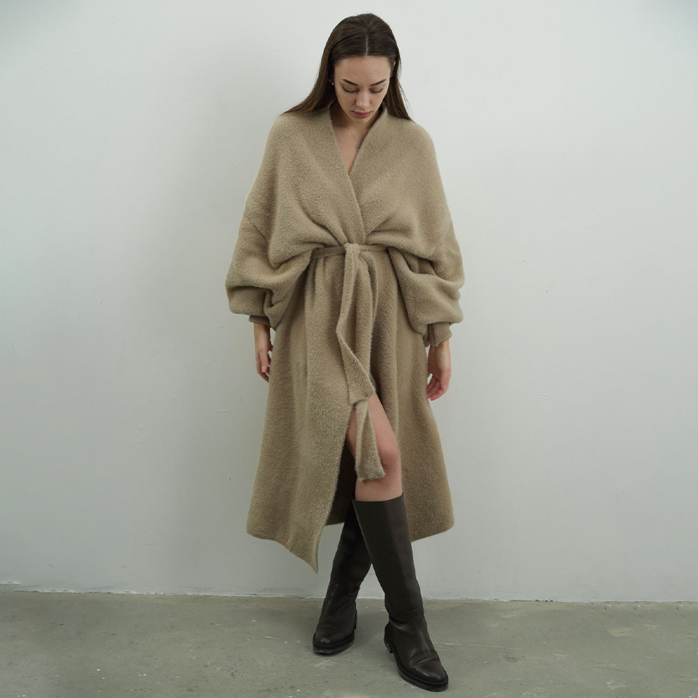 Cardigan de peluche transfronterizo suéter Europa y los Estados Unidos otoño y invierno 2026 nuevo cuello en V correa de cintura suelta abrigo de viento perezoso