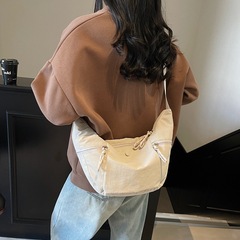 新商品lulu牛角バッグ斜め掛けシングル肩餃子バッグ女性2025小衆デザイン感月亮バッグハンドバッグ