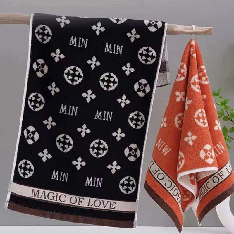 Manufacturer Wholesale 32-Strand Yarn-Dyed Dark Luxury Four-Leaf Clover Jacquard Towel, Absorbent Face Towel, Soft for Adults, Couple's Towel