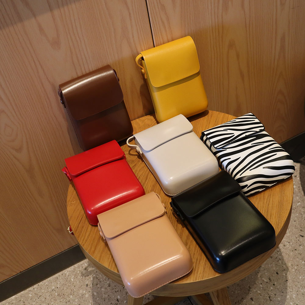 新款百搭竖款手机包韩版简约零钱包复古男女小包挂脖斜挎包女士包