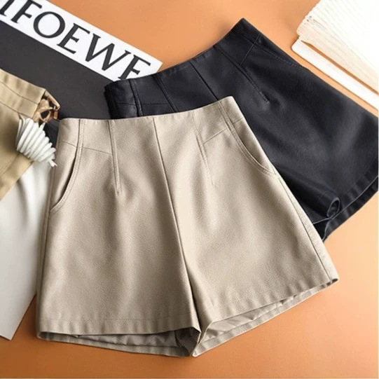 2026 Autumn/Winter New Genuine Leather Women's Shorts Sheepskin High-Waisted Slimming Wide-Leg Pants Outerwear Boot Pants Trendy 2026 Autumn/Winter New Genuine Leather Women's Shorts Sheepskin High-Waisted Slimming Wide-Leg Pants Outerwear Boot Pants Trendy