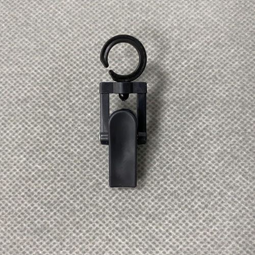 Outdoor cycling glove clip, plastic hat hook, windproof fixed clip, environmentally friendly double-layer sponge clip, inspection needle