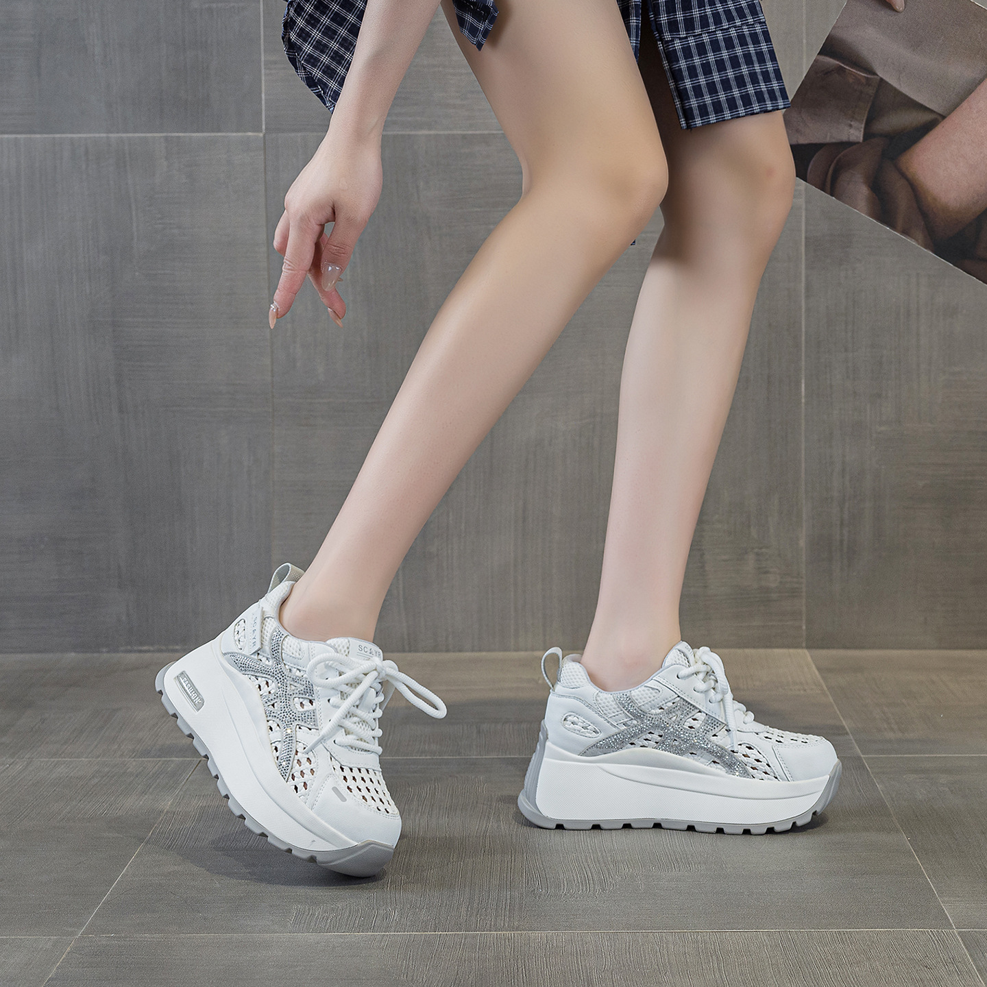 Giày sneaker nữ đế dày phong cách cổ điển phối màu, đan lưới thoáng khí mùa hè — Xám 5068, Vàng 5068, Trắng 5068