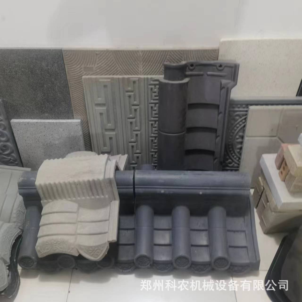 厂家彩色水泥免烧制瓦机 水磨石压砖机  古建筑水泥瓦机械设备