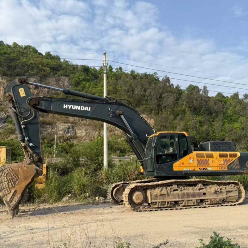 沃尔沃EC210B二手挖机 2020年上牌 工作小时少 带破碎锤 全国联保