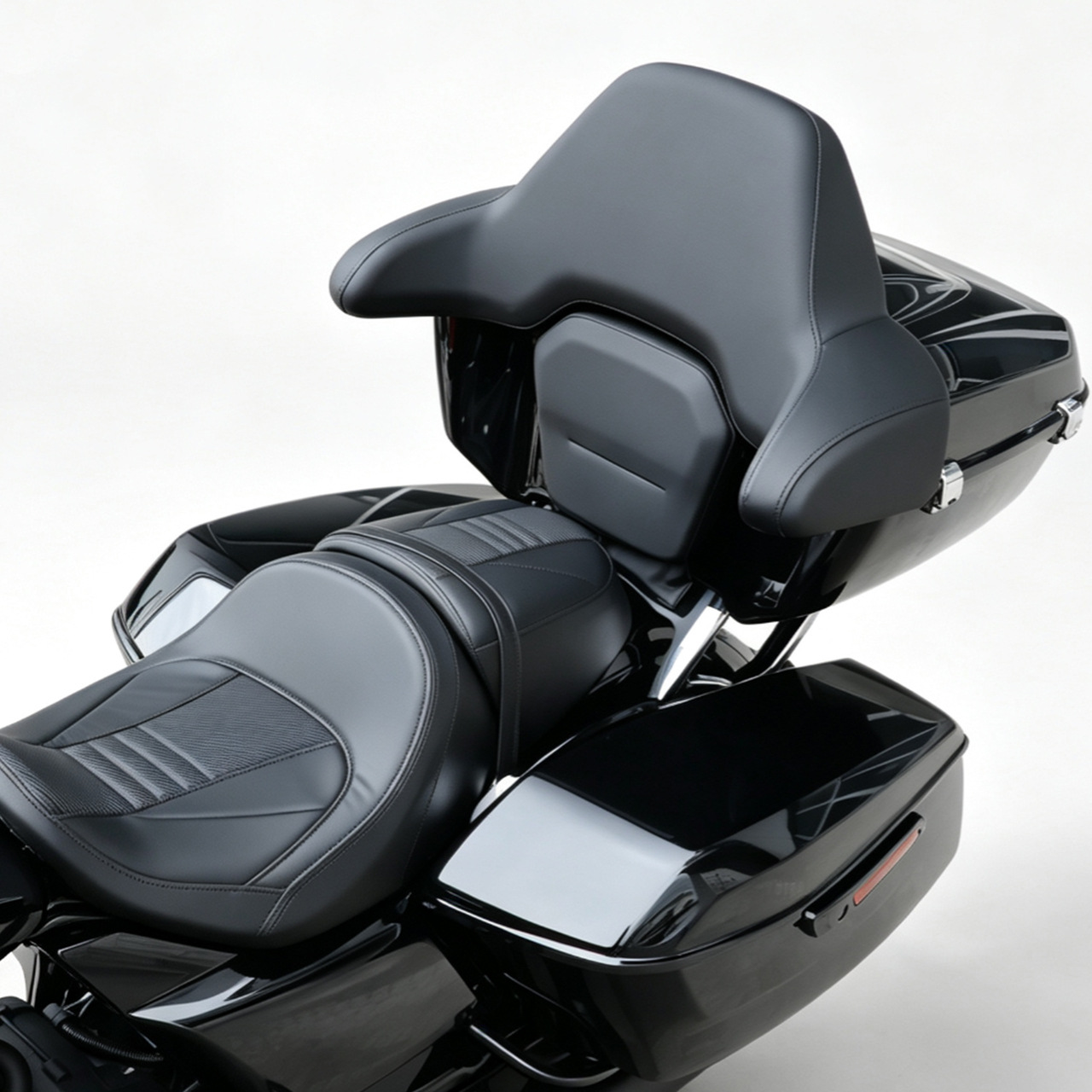 Suitable for Harley-Davidson Street Glide, Road Glide, and CVO models; aftermarket rear luggage rack and storage box for Street Glide and Road Glide models, 24-26 inches