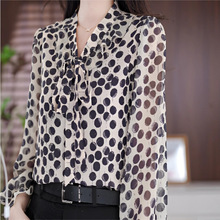 中年妈妈减龄波点雪纺衫夏季上衣2025新款中老年女装气质长袖衬衣