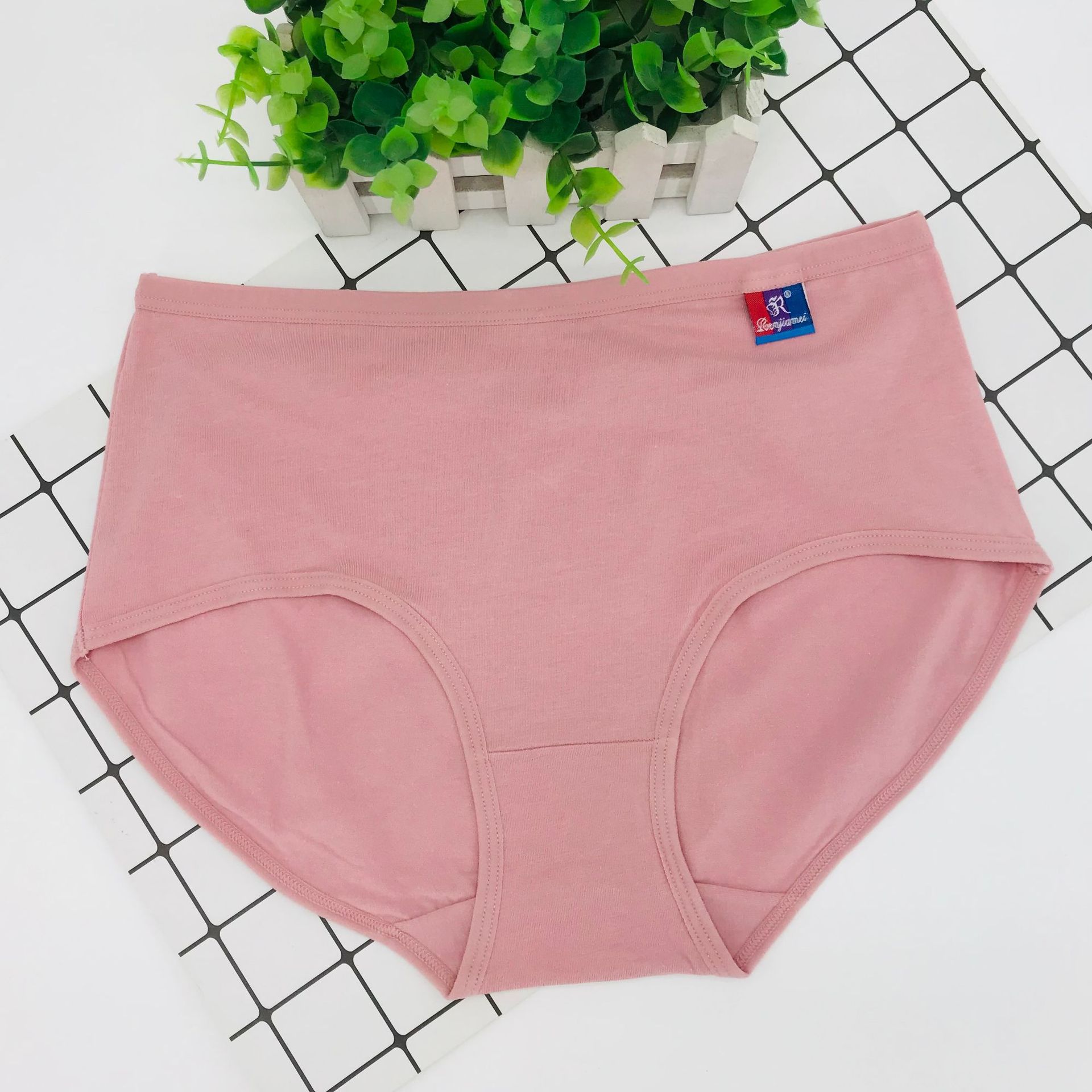Oferta especial de People's Beauty 8886, ropa interior femenina de algodón puro, suministro promocional totalmente de algodón, color sólido para comercio electrónico, transpirable y cómoda.