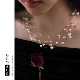 项链;耳钉;手链