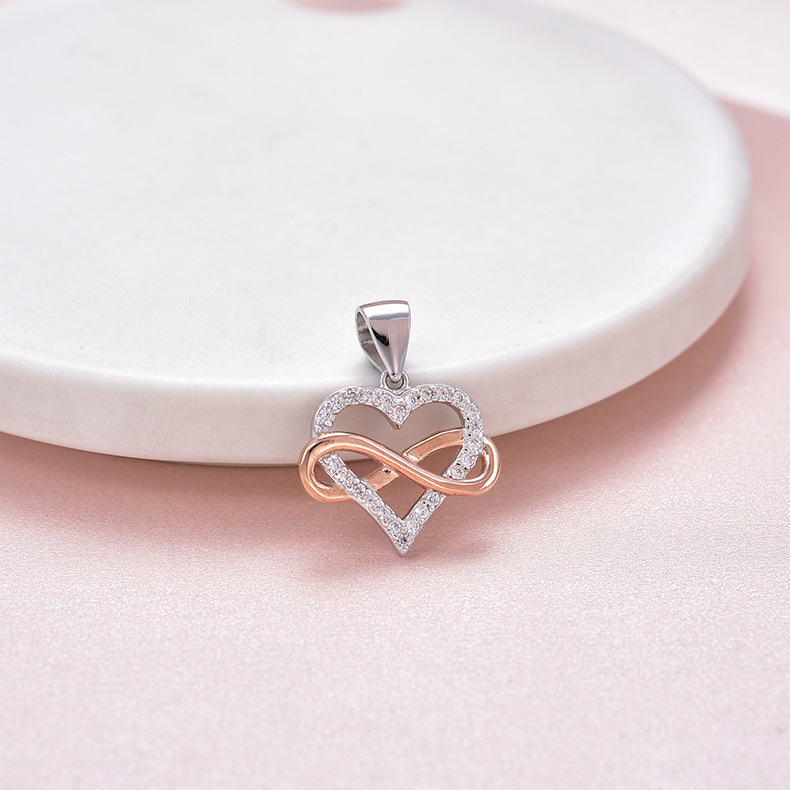 新款小众设计感气质百搭闺蜜礼物锁骨链送妈妈爱心字母项链可跨境