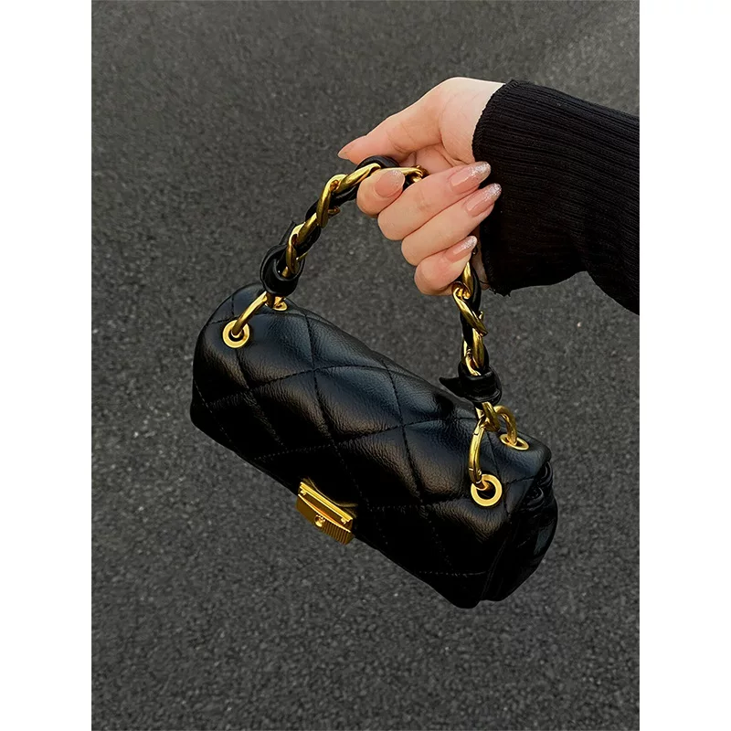Маленькая сумка на цепочке через плечо, стеганая сумка для телефона в стиле Гонконг, чёрная, фурнитура золотистого оттенка