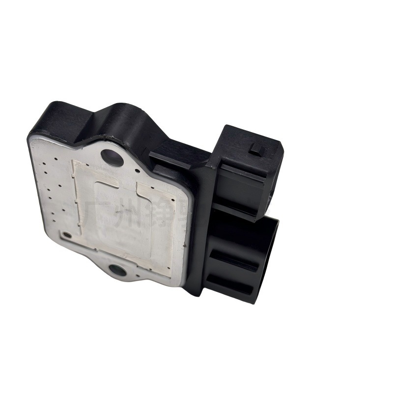 MD326147MD338252 MD338997 is suitable for Mitsubishi Pajero Dodge J723T ignition module