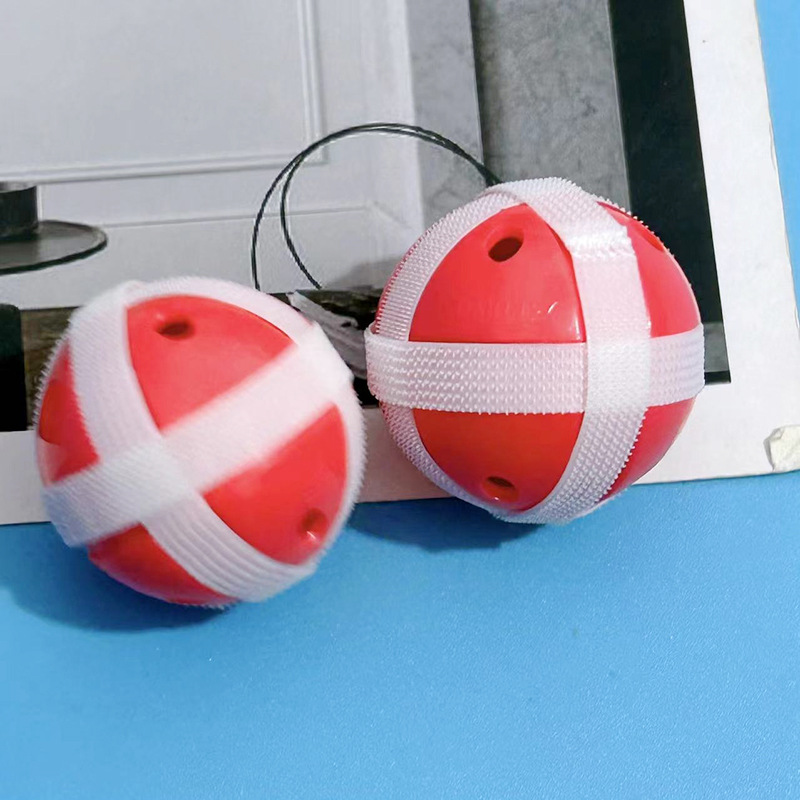 Nuevo gato juguete bola velcro bola pegajosa gato juguete bola campana sonora interactiva gato agarrar bola mascota