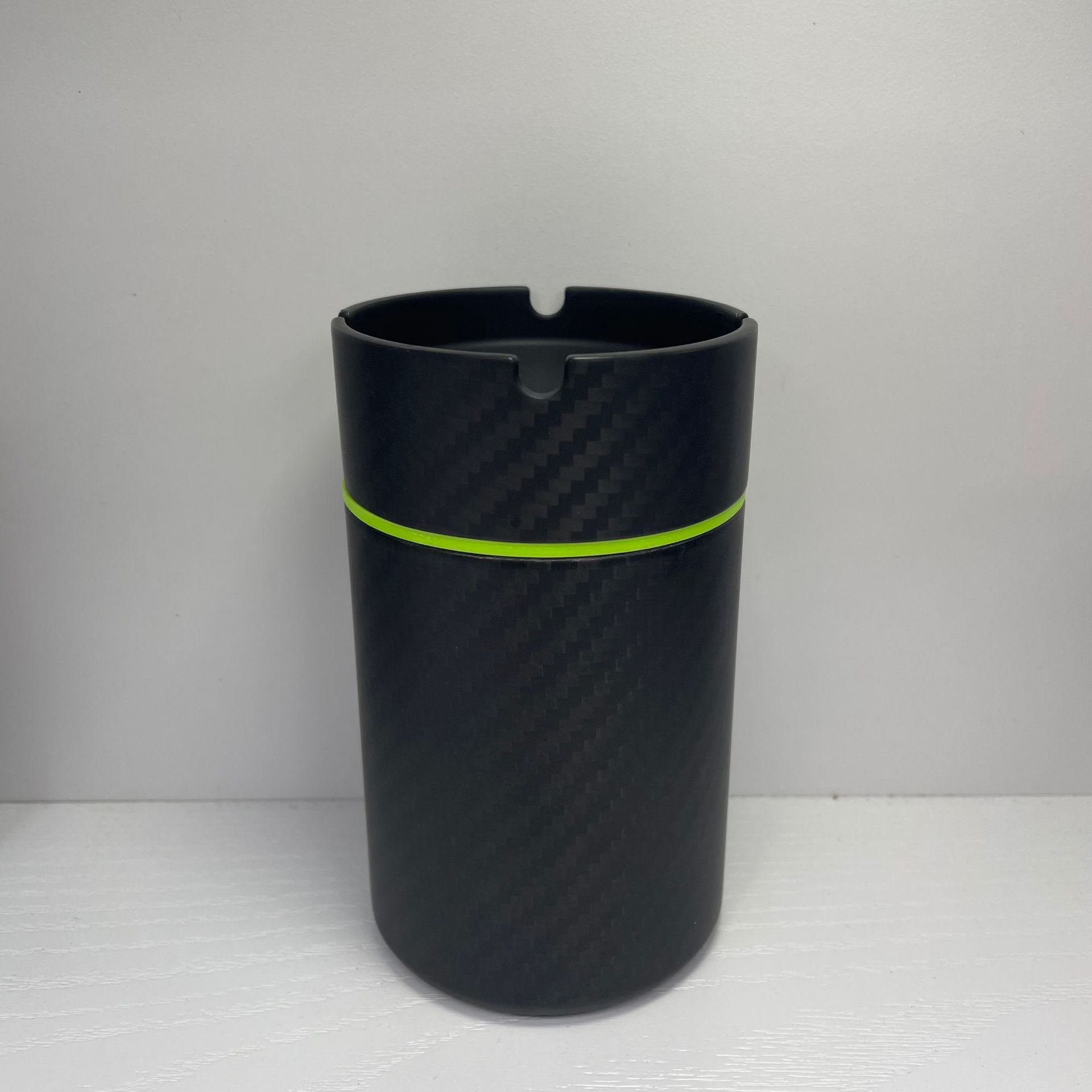 Carbon fiber car ashtray with lid stainless steel car ashtray stainless steel Universal personalized car ashtray