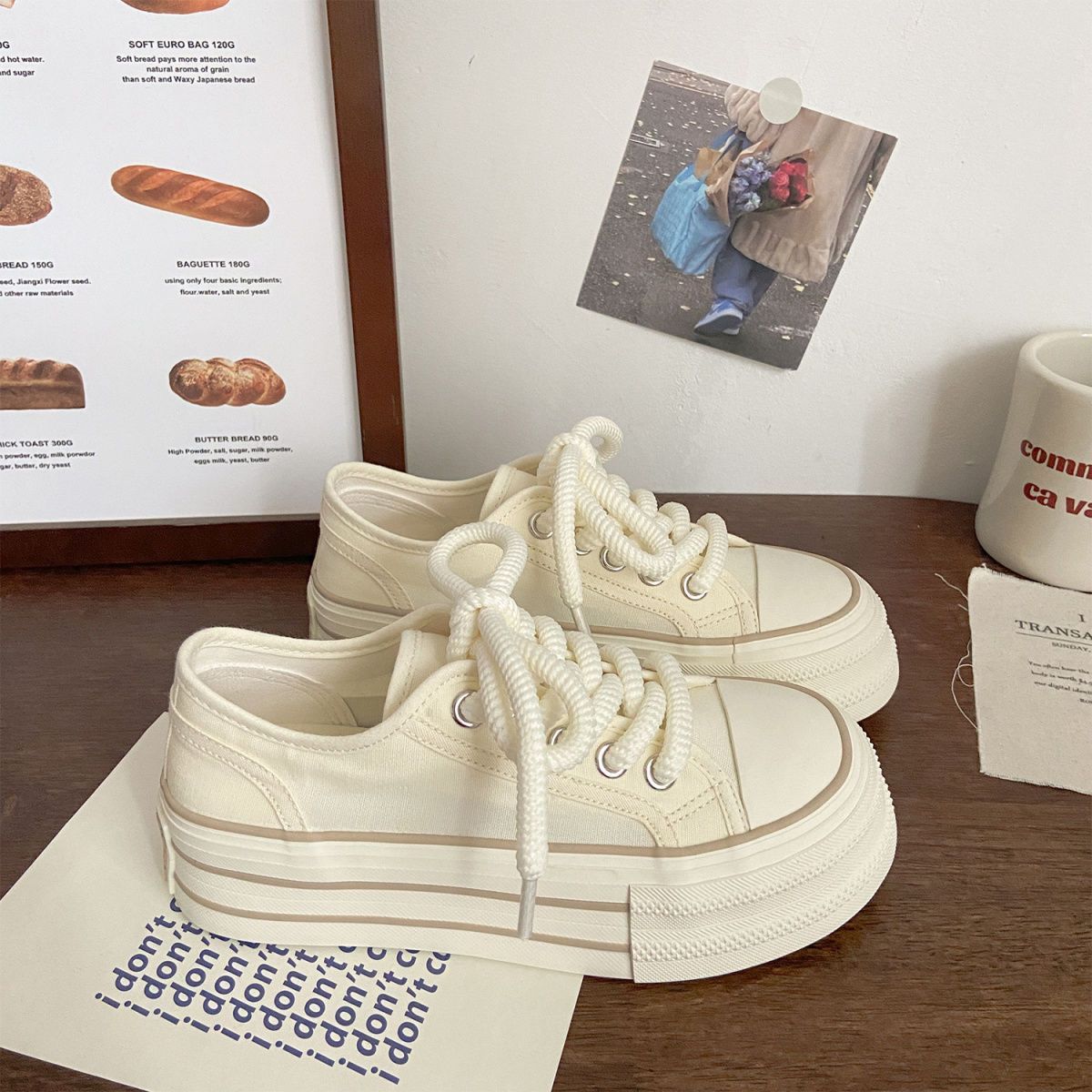 Zapatos de moda leche fufu zapatos de lona de suela gruesa mujer 2025 primavera y verano nuevo estilo ins moda nicho versión coreana bizcocho zapatos blancos