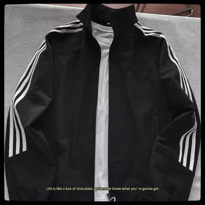 Primavera nueva chaqueta corta de tres barras, chaqueta con cremallera, ropa deportiva de hombre de tamaño grande, cardigan sin sombrero