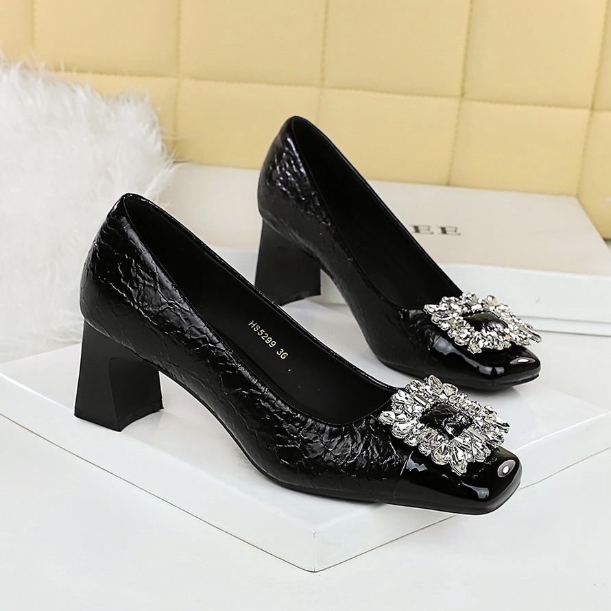 Retro Women's Mid Heel Pumps Square Toe Rhinestone Party Shoes_voghion.com